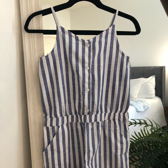 Two adorable Rompers - Picture 6 of 8